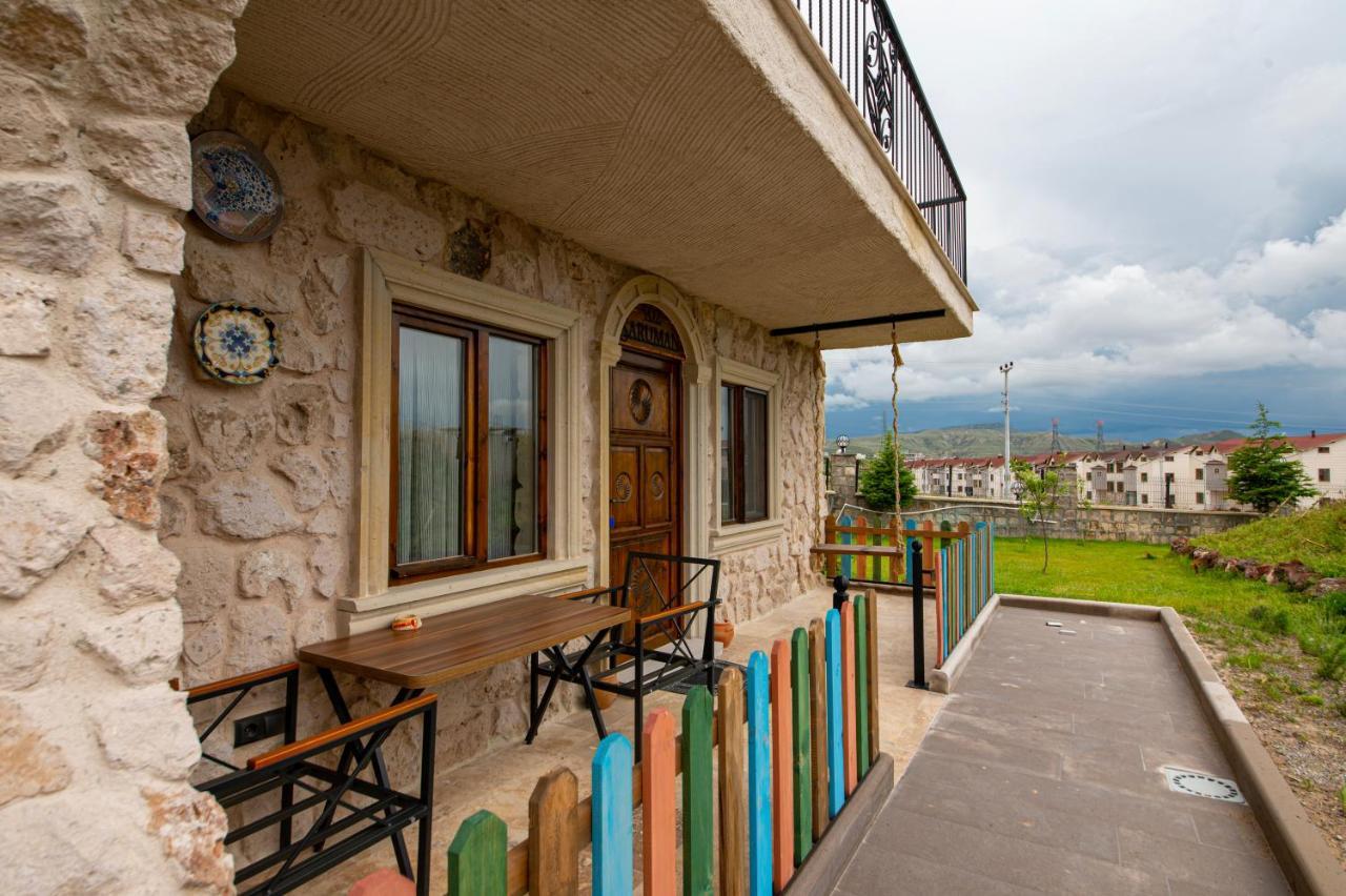 Cappadocia Hobbit House Hotel Nevsehir Exterior photo
